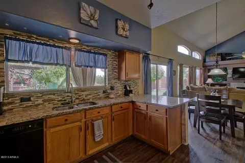 561 S Peppertree Dr, Gilbert, AZ 85296 photo 63