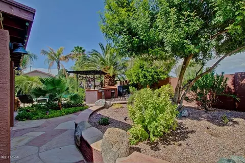 561 S Peppertree Dr, Gilbert, AZ 85296 photo 22