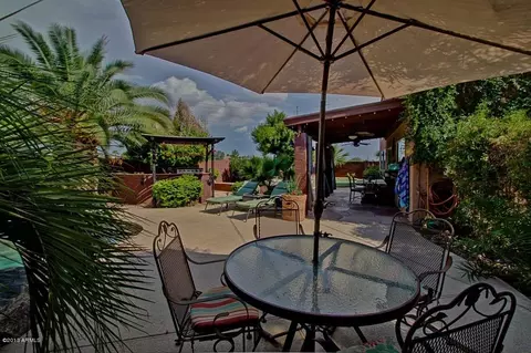 561 S Peppertree Dr, Gilbert, AZ 85296 photo 18