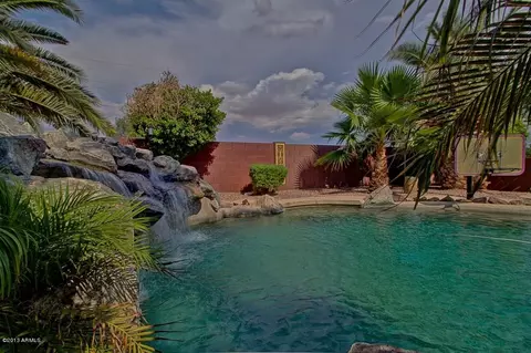 561 S Peppertree Dr, Gilbert, AZ 85296 photo 6