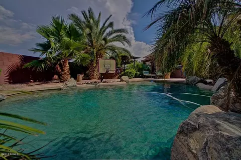 561 S Peppertree Dr, Gilbert, AZ 85296 photo 5