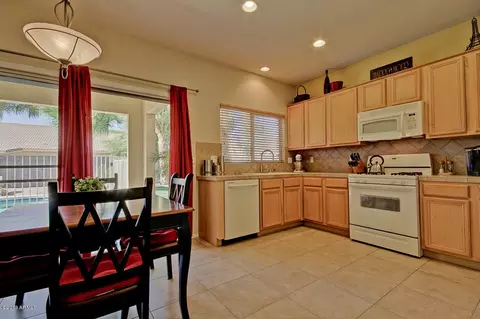 3725 E Derringer Way, Gilbert, AZ 85297 photo 9
