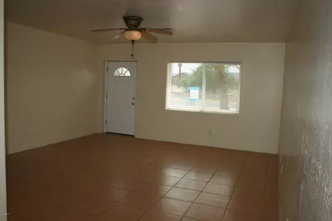 2704 E Southgate Ave, Phoenix, AZ 85040 photo 2