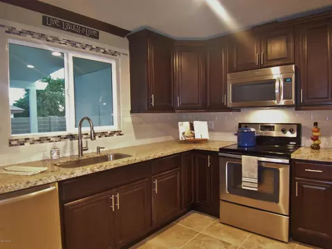 3801 E Marilyn Rd, Phoenix, AZ 85032 photo 5