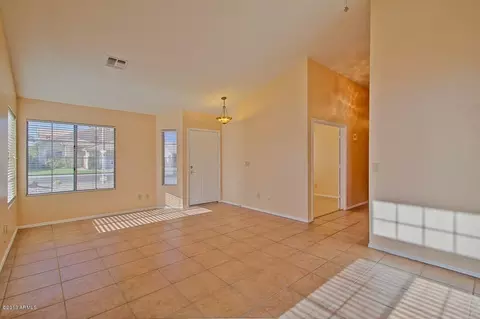 1124 E Artesian Way, Gilbert, AZ 85234 photo 9