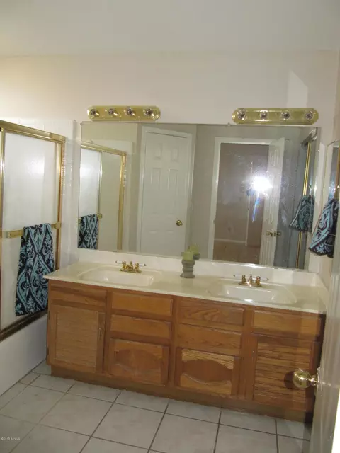 3420 E Utopia Rd, Phoenix, AZ 85050 photo 12