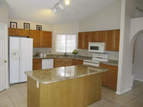 3420 E Utopia Rd, Phoenix, AZ 85050 photo 5