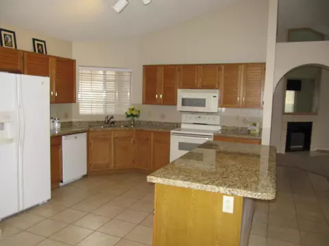 3420 E Utopia Rd, Phoenix, AZ 85050 photo 7