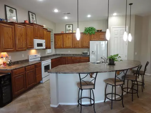 4058 E Carob Dr, Gilbert, AZ 85298 photo 2
