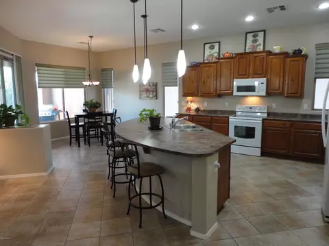4058 E Carob Dr, Gilbert, AZ 85298 photo 4