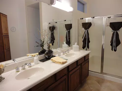 4058 E Carob Dr, Gilbert, AZ 85298 photo 13