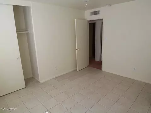 6201 N 35th Dr, Phoenix, AZ 85019 photo 9