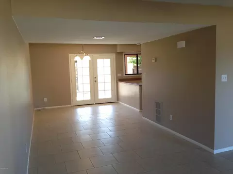 604 E Strahan Dr, Tempe, AZ 85283 photo 6