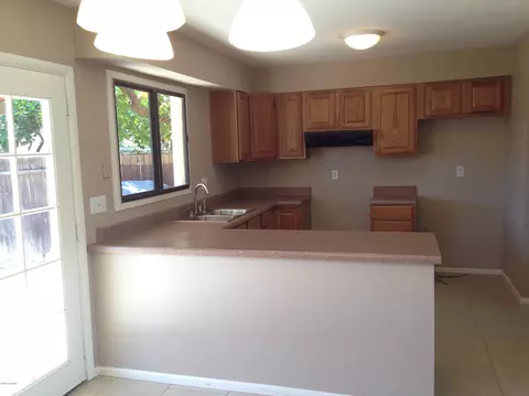 604 E Strahan Dr, Tempe, AZ 85283 photo 2