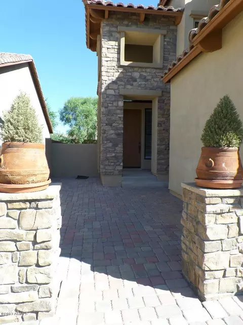 6928 E Scarlet Cir, Mesa, AZ 85207 photo 5