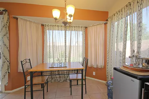 912 E Harwell Rd, Phoenix, AZ 85042 photo 9