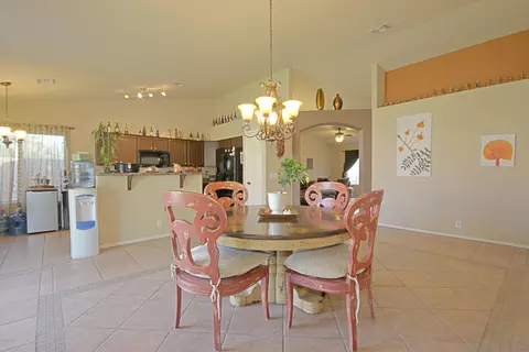 912 E Harwell Rd, Phoenix, AZ 85042 photo 5