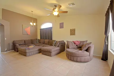912 E Harwell Rd, Phoenix, AZ 85042 photo 2