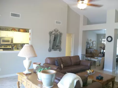 3915 E Lavender Ln, Phoenix, AZ 85044 photo 6