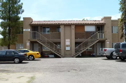 2717 E Beck Ln, Phoenix, AZ 85032 photo 2