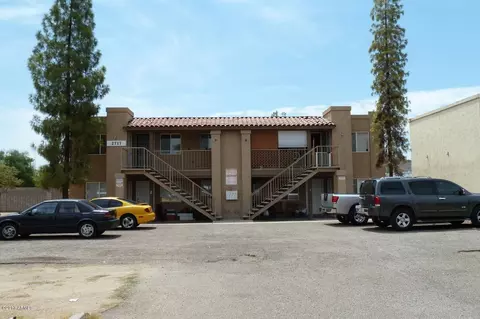2717 E Beck Ln, Phoenix, AZ 85032 photo 1