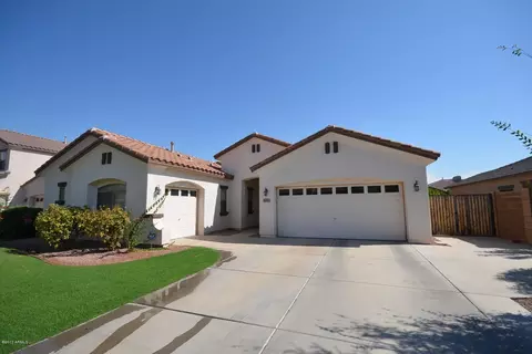 4137 E County Down Dr, Chandler, AZ 85249 photo 2