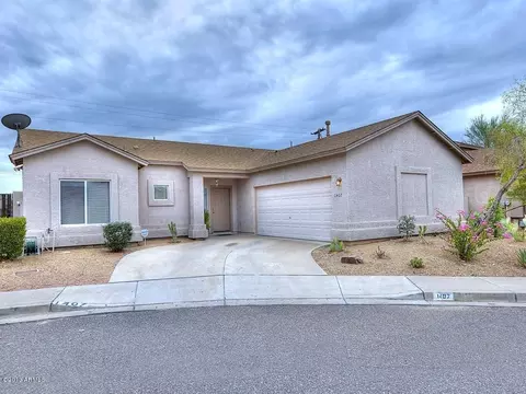 1407 E Malapai Dr, Phoenix, AZ 85020 photo 2