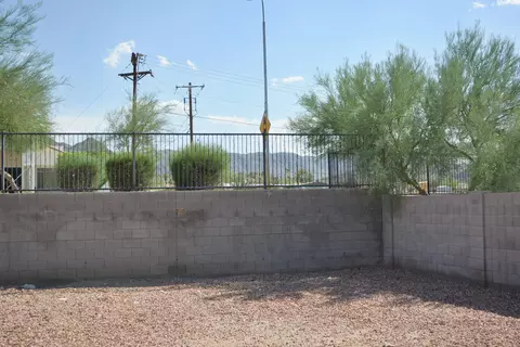 121 E Milada Dr, Phoenix, AZ 85042 photo 25
