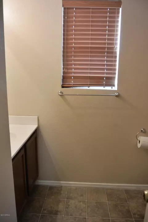 121 E Milada Dr, Phoenix, AZ 85042 photo 10