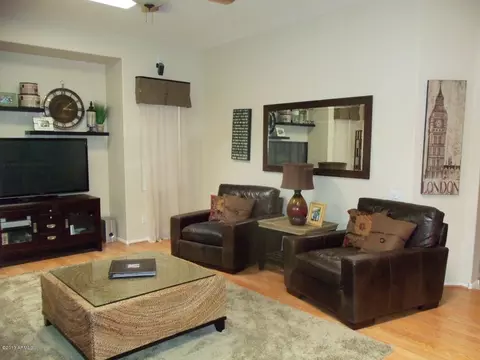 8522 E Navarro Cir, Mesa, AZ 85209 photo 3