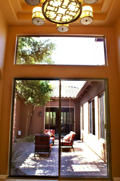 3665 E Adobe Dr, Phoenix, AZ 85050 photo 4