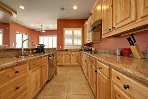 3665 E Adobe Dr, Phoenix, AZ 85050 photo 9