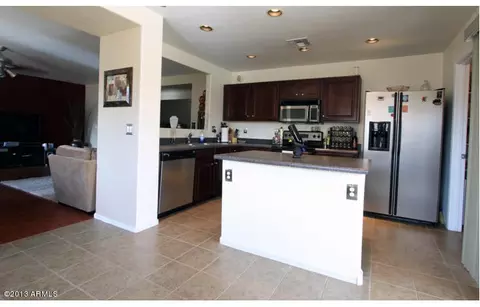 1001 E Beth Dr, Phoenix, AZ 85042 photo 2