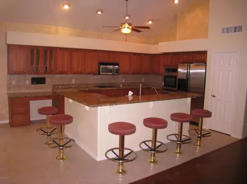 1979 El Freda Rd, Tempe, AZ 85284 photo 4