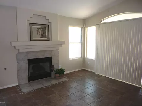 910 E Montoya Ln, Phoenix, AZ 85024 photo 8