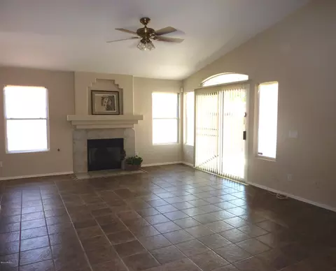 910 E Montoya Ln, Phoenix, AZ 85024 photo 3