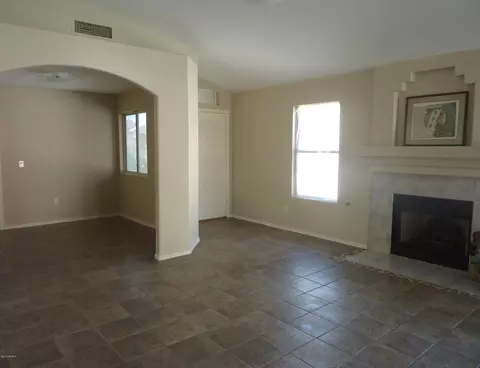 910 E Montoya Ln, Phoenix, AZ 85024 photo 9