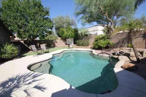 2304 E Kelton Ln, Phoenix, AZ 85022 photo 16