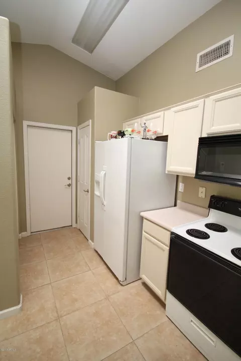 2304 E Kelton Ln, Phoenix, AZ 85022 photo 13
