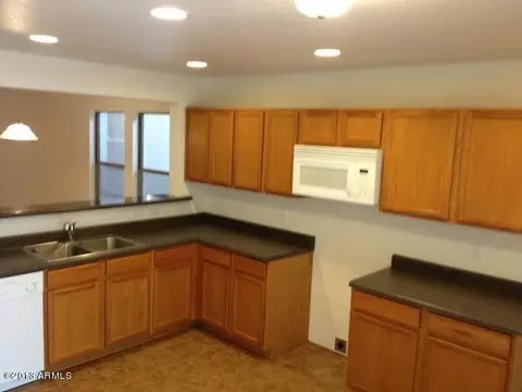205 E Milada Dr, Phoenix, AZ 85042 photo 4