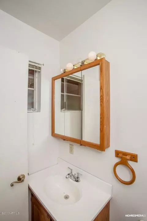 1119 E Lawrence Rd, Phoenix, AZ 85014 photo 4