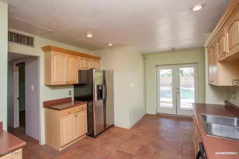 1119 E Lawrence Rd, Phoenix, AZ 85014 photo 1