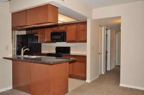 824 E Beck Ln, Phoenix, AZ 85022 photo 14