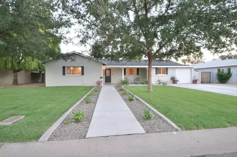 4021 Earll Dr, Phoenix, AZ 85018 photo 2
