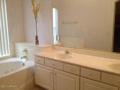 3526 E Kerry Ln, Phoenix, AZ 85050 photo 14