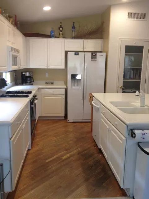 3526 E Kerry Ln, Phoenix, AZ 85050 photo 6