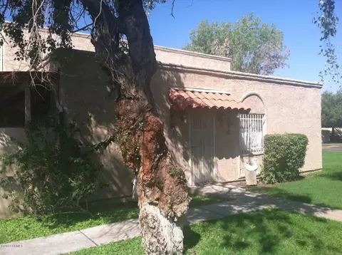 6702 W Devonshire Ave, Phoenix, AZ 85033 photo 1