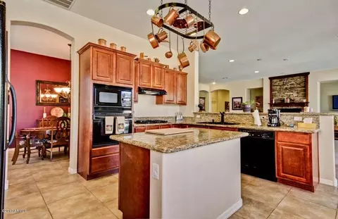 3760 E Ravenswood Dr, Gilbert, AZ 85298 photo 14
