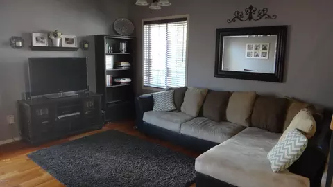 1320 S Owl Dr, Gilbert, AZ 85296 photo 2