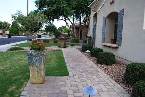 435 E Phelps St, Gilbert, AZ 85295 photo 3